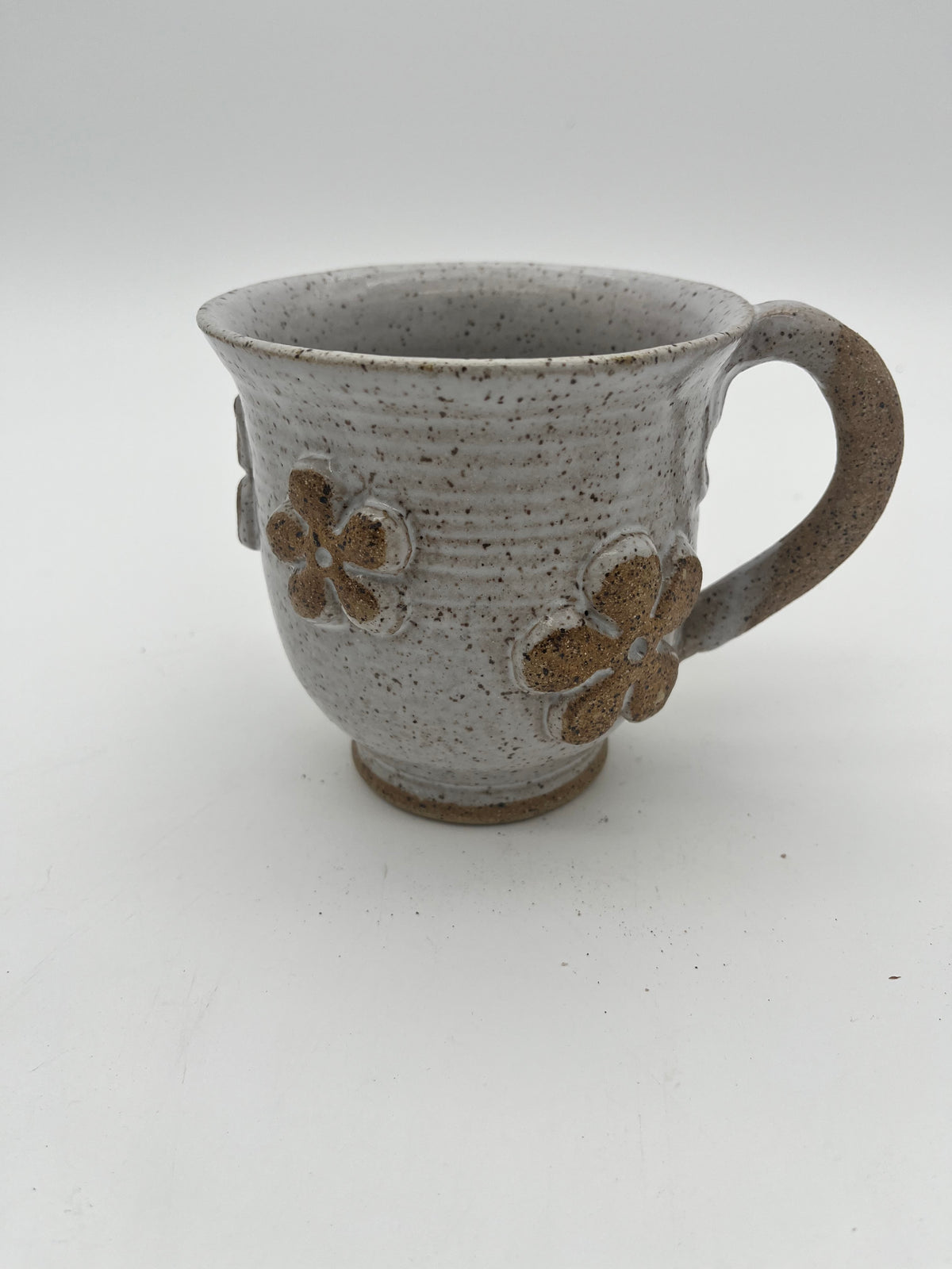 Mugs- white speckled flower