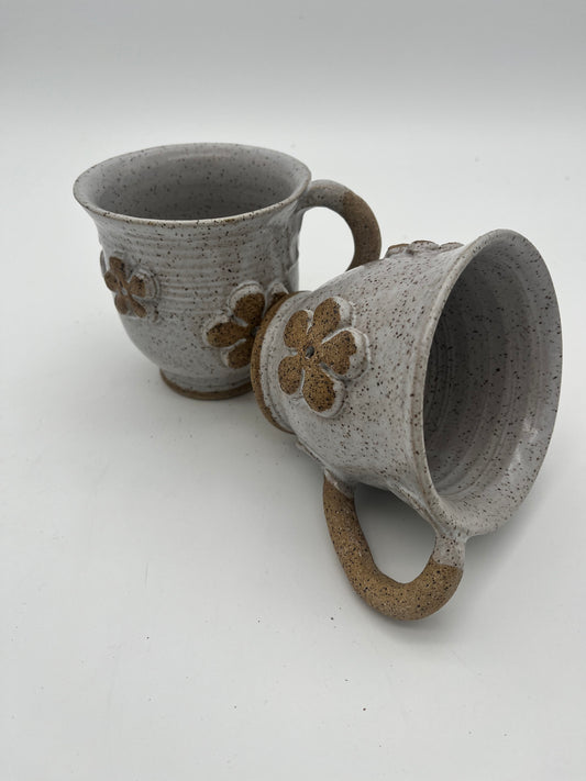 Mugs- white speckled flower